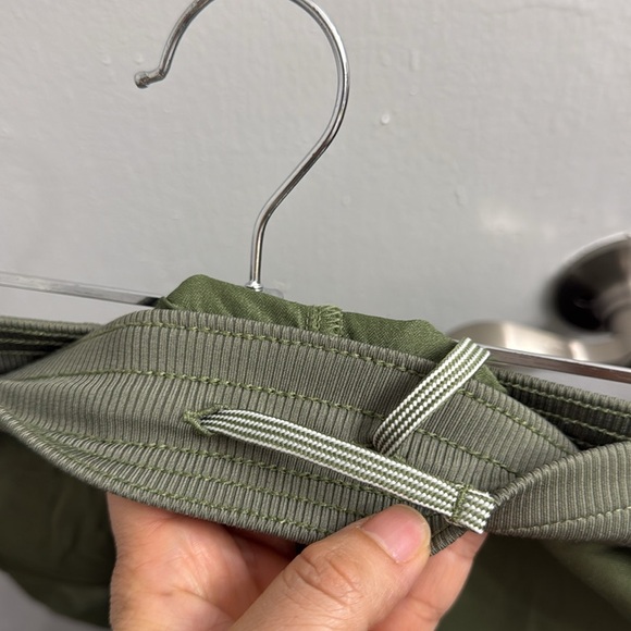 NORTH FACE Girls Jogger Pants XL (18) Olive Green Ruched Cropped Pull On Outdoor - Picture 7 of 7